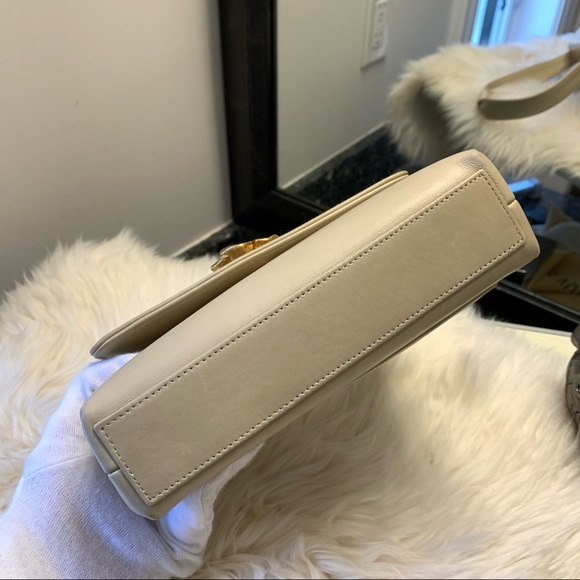 ❌SOLD❌Chanel vintage beige leather camellia mini handle Kelly bag - Picture 5 of 12